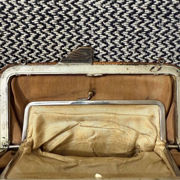 Vintage 1930’s Art Deco Snakeskin Clutch Purse - Picture 9 of 10